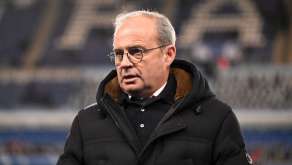 Luis Campos en manteau