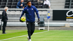 Over-Mandanda-Bordeaux