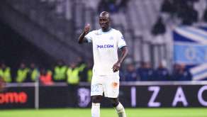 Pape Gueye, pouce levé (OM)