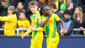 Johann Lepenant et Moses Simon avec le FC Nantes