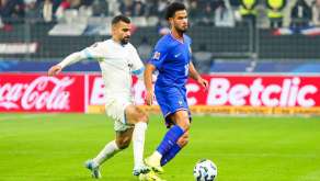 Mahmoud Jaber ici au duel avec Warre Zaïre-Emery lors d'un match entre l'équipe de France et Israël.