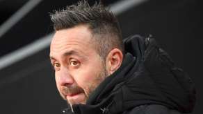 Roberto De Zerbi, le coach de l'OM, l'air pensif.