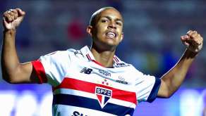 Ryan Francisco célébrant un but avec Sao Paulo.