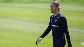 safonov-pression-donnarumma-enrique