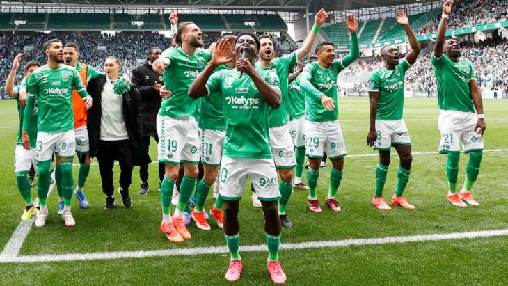 L'ASSE célèbre dans son chaudron
