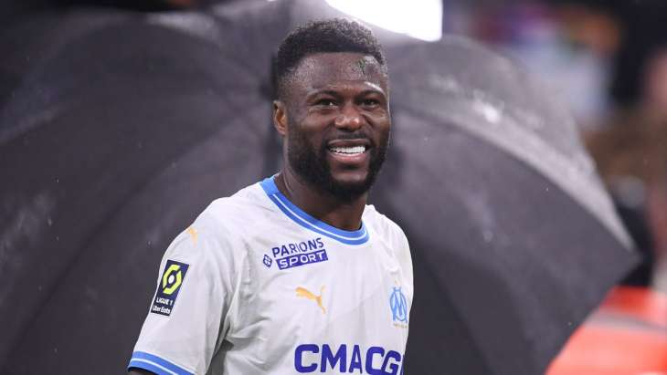 Chancel Mbemba OM parapluie