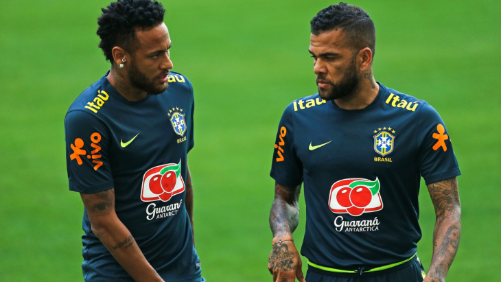 Dani Alves avec Neymar avec le Brésil