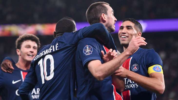 Fabian Ruiz, auteur de son 1er but de la saison et félicité par les siens du PSG