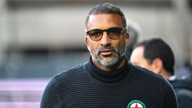 Habib Beye sur le banc du Red Star
