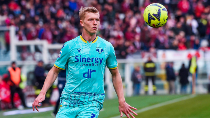 Josh Doig avec Vérone