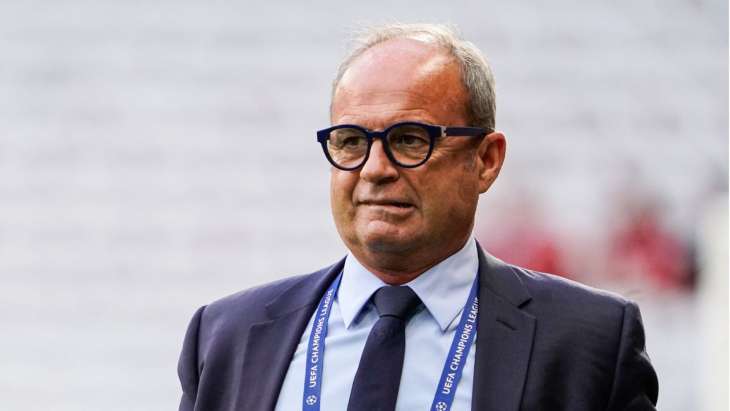 Luis Campos (PSG) s'en mord les lèvres