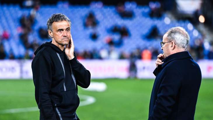Luis Enrique et Luis Campos en discussion (PSG)