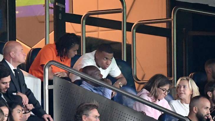 Mbappé-Parc-Tribune