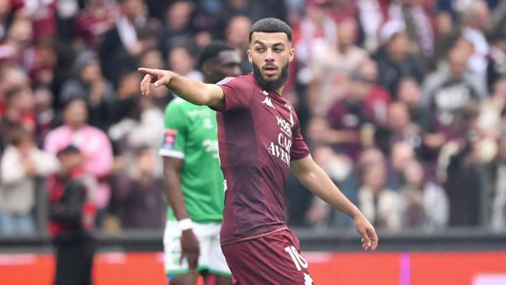 Mikautadze doigt pointé Metz