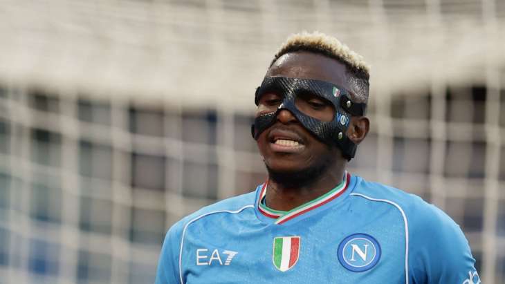 Osimhen-masque-Naples