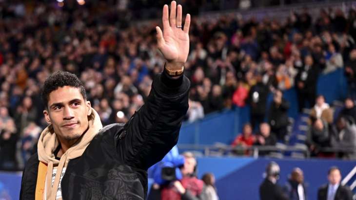 Raphaël Varane salue la foule