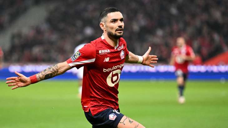 Remy Cabella (LOSC) s'en va célébrer devant les supporters de l'OM