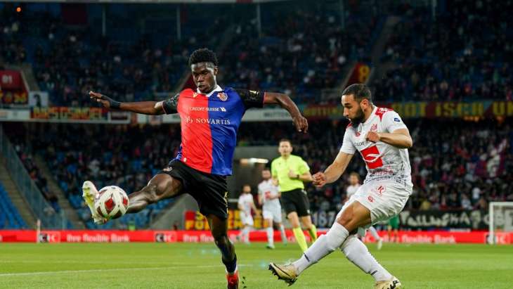 attaquant-lyonnais-asse