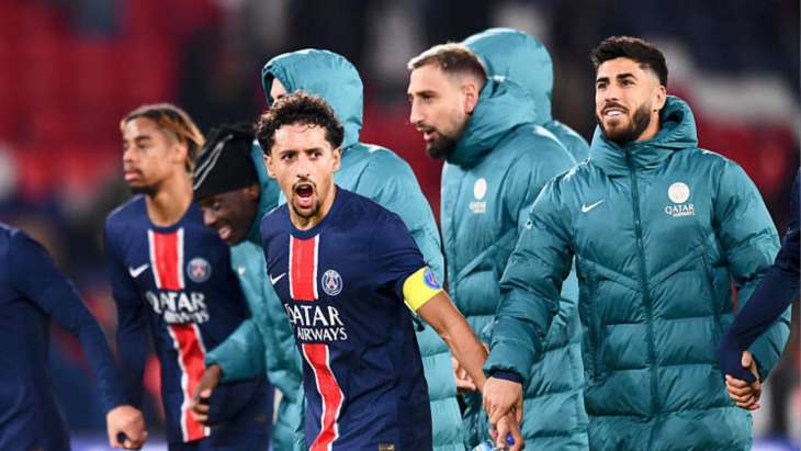Bradley Barcola, Marquinhos, Gianluigi Donnarumma et Marco Asensio célébrant la victoire du PSG