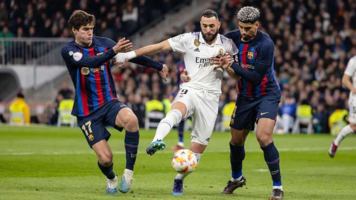 benzema araujo clasico
