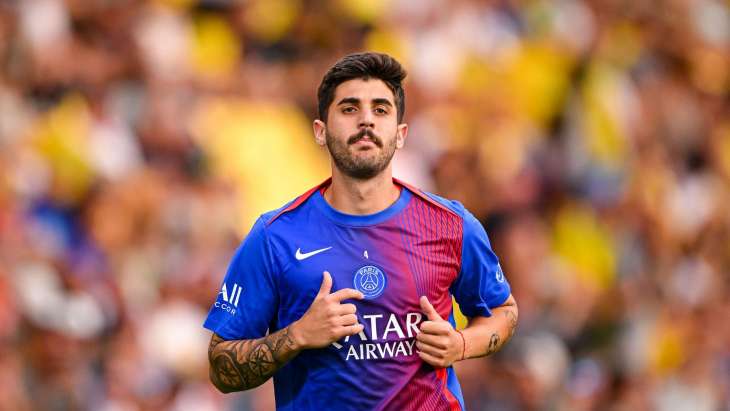 Lucas Beraldo avec le PSG