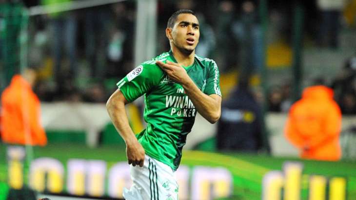 Dimitri Payet célébrant un but avec Saint-Etienne ASSE