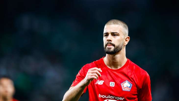 Edon Zhegrova à l'échauffement avant Sporting vs. LOSC