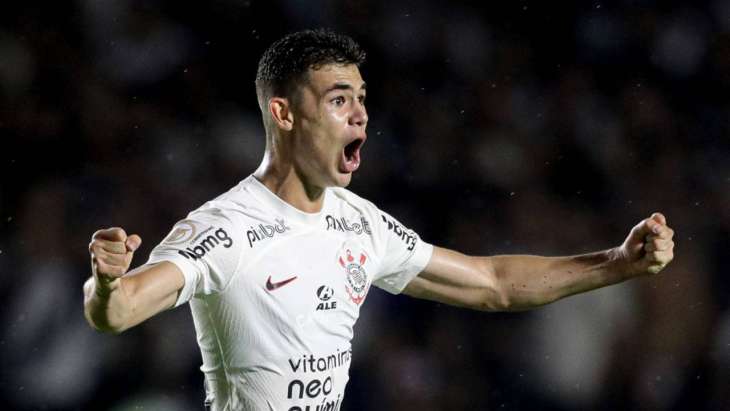Gabriel Moscardo de Corinthians à Paris