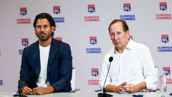 Grosso et Textor devant la presse