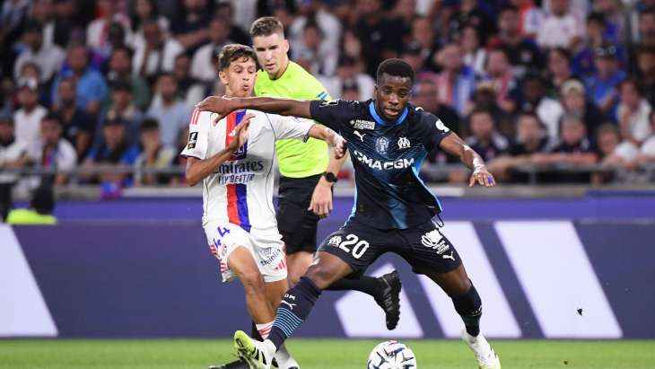Junior Hamed Traoré lors de OL-OM en août 2025.