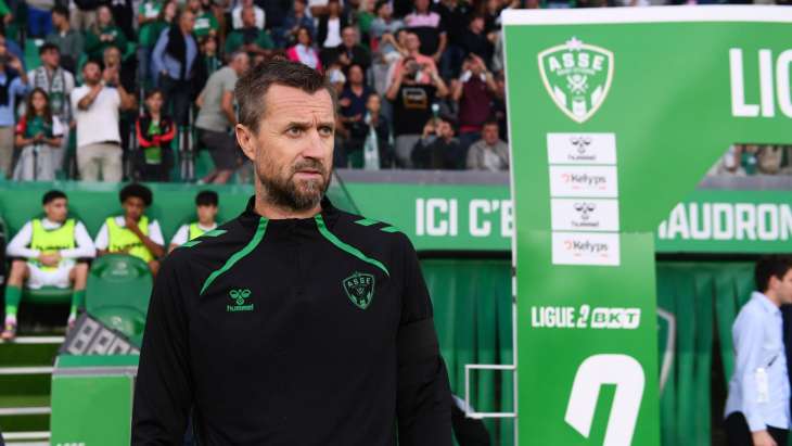 Eirik HORNELAND, entraîneur principal de Saint-Étienne, lors du match de Ligue 2 BKT entre Saint-Étienne et Grenoble au stade Geoffroy-Guichard, le 30 août 2025 à Saint-Étienne, en France.