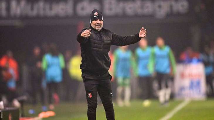 Jorge Sampaoli, l'entraîneur de Rennes, en pleine action lors du match contre l'ASSE.