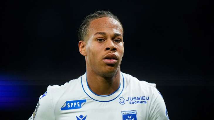 Kevin DANOIS, joueur d'Auxerre, lors du match de Ligue 1 McDonald's entre Paris et Auxerre.