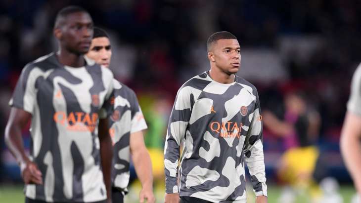 kolo muani et mbappe échauffement