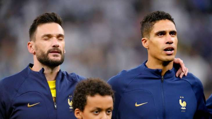 Lloris et Varane, dernière Marseillaise