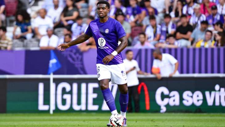 logan-costa-tfc-villarreal