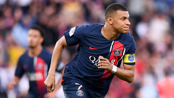 mbappe psg capitaine zoom 2023