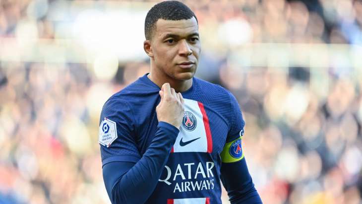 mbappe psg-rennes brassard serieux