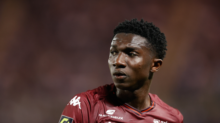mercato-monaco-lamine-camara-signe-pour-135-meur