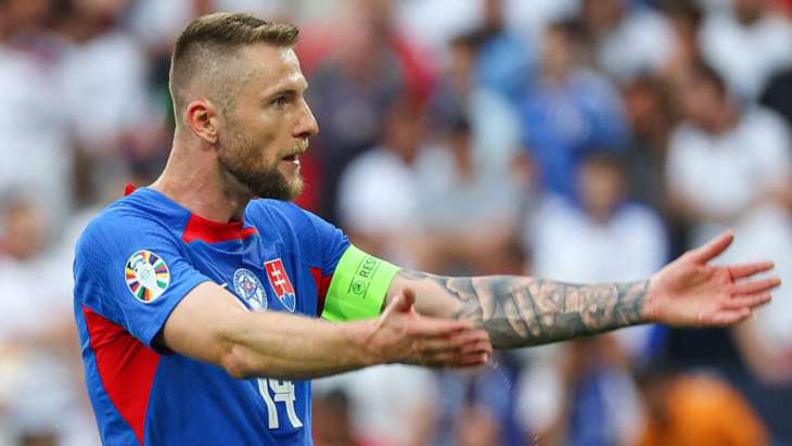 Milan Skriniar en train de protester lors d'un match international avec la Slovaquie.