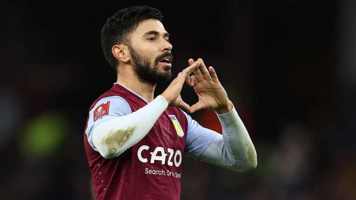 Morgan Sanson célèbre un but avec Aston Villa