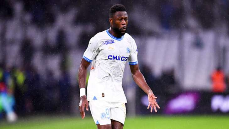 Chancel Mbemba en pleine action sous le maillot de l'OM.