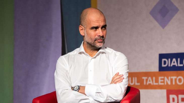 pep guardiola bras croisés en conférence