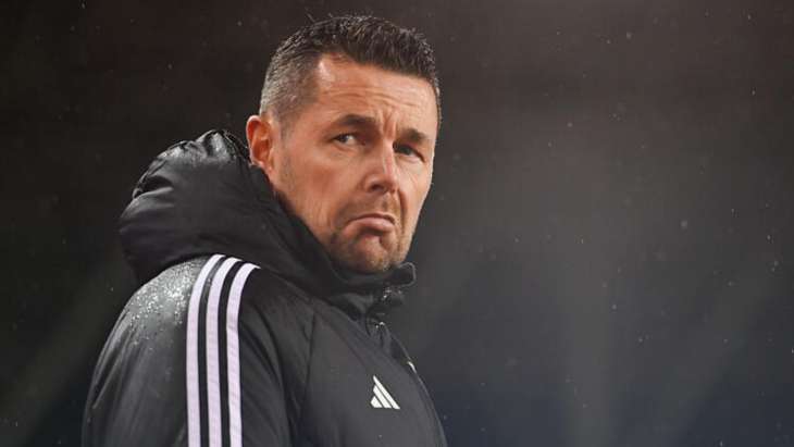 Pierre Sage, dubitatif, lors d'un match de l'OL.