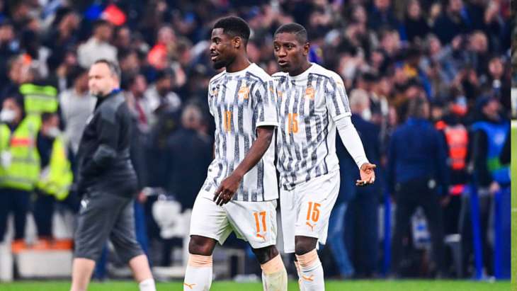 Serge Aurier (à gauche) lors d'un match avec la Côte d'Ivoire