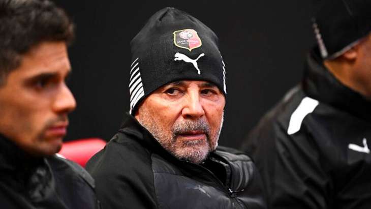 Jorge Sampaoli, visage fermé, sur le banc du Stade Rennais.