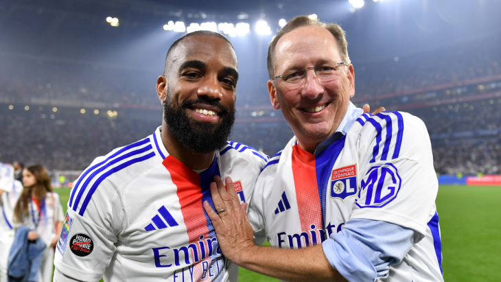 Alexandre Lacazette et John Textor (OL)
