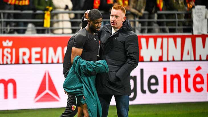 Will Still et Kevin Danso lors d'un match du RC Lens.